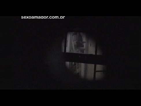 ❤️ Blondie blir hemligt videofilmad av en voyeur från grannskapet gömd bakom ihåliga tegelstenar ☑ Porno at us sv.qizpornolar.ru ❌️